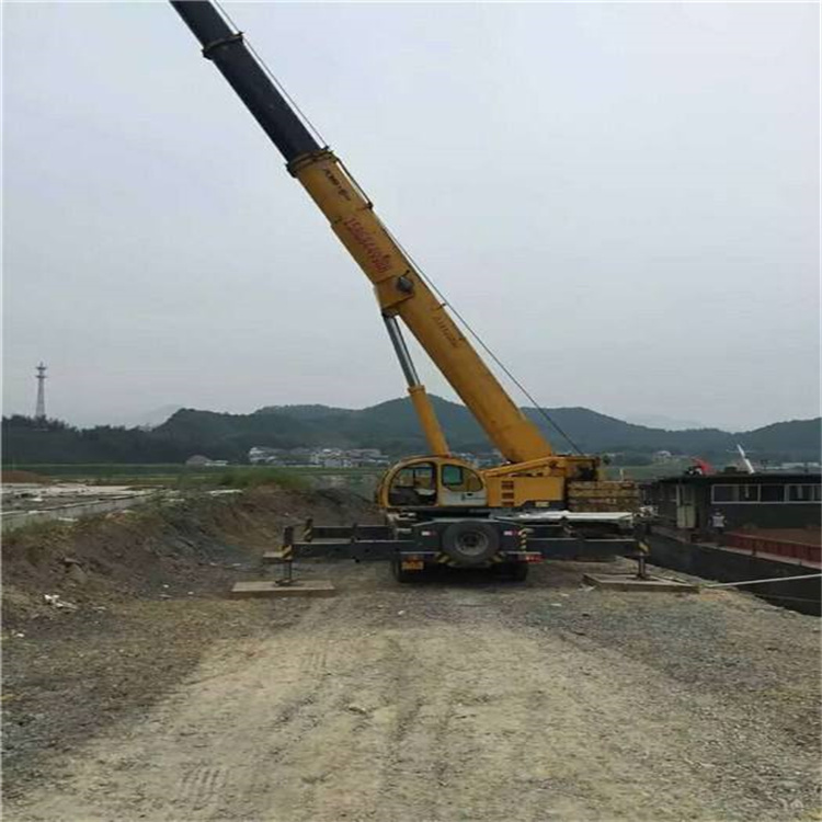 高青重型吊车租赁费用